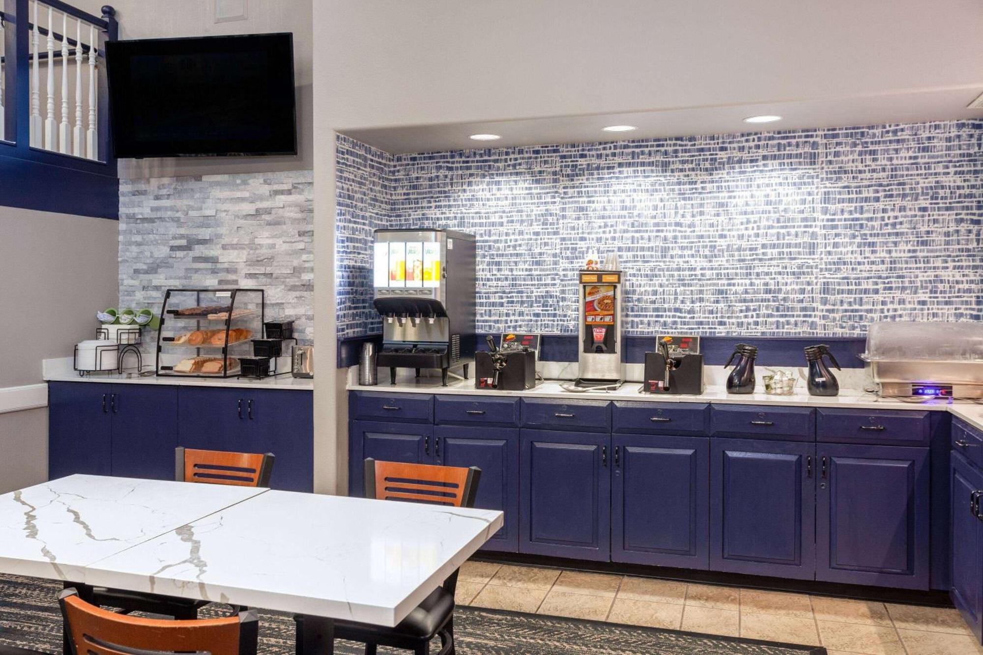 Americinn By Wyndham Peoria Ngoại thất bức ảnh