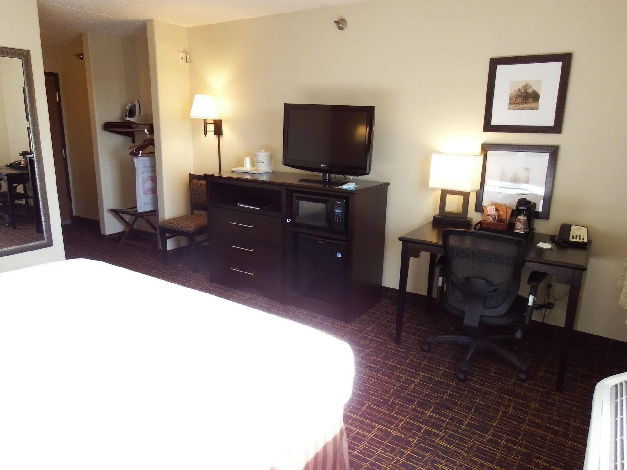 Americinn By Wyndham Peoria Ngoại thất bức ảnh